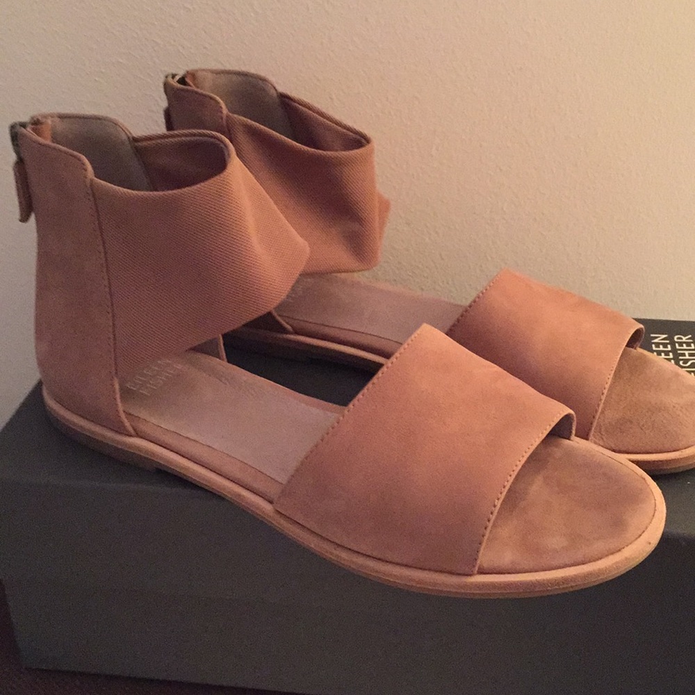 Eileen Fisher tan sandals